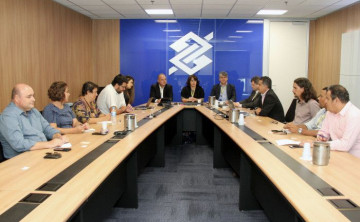 Reunião debate novo modelo de atendimento e suspensão da CCV no Banco do Brasil
